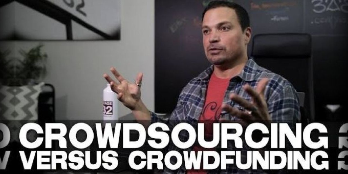 Crowdsourcing vs. Crowdfunding