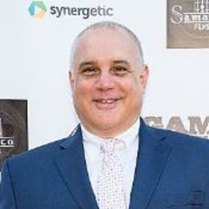 The Tools You Need To Attach A-List Actors to Your Film (With Offer Letter & Sales Estimate Example)